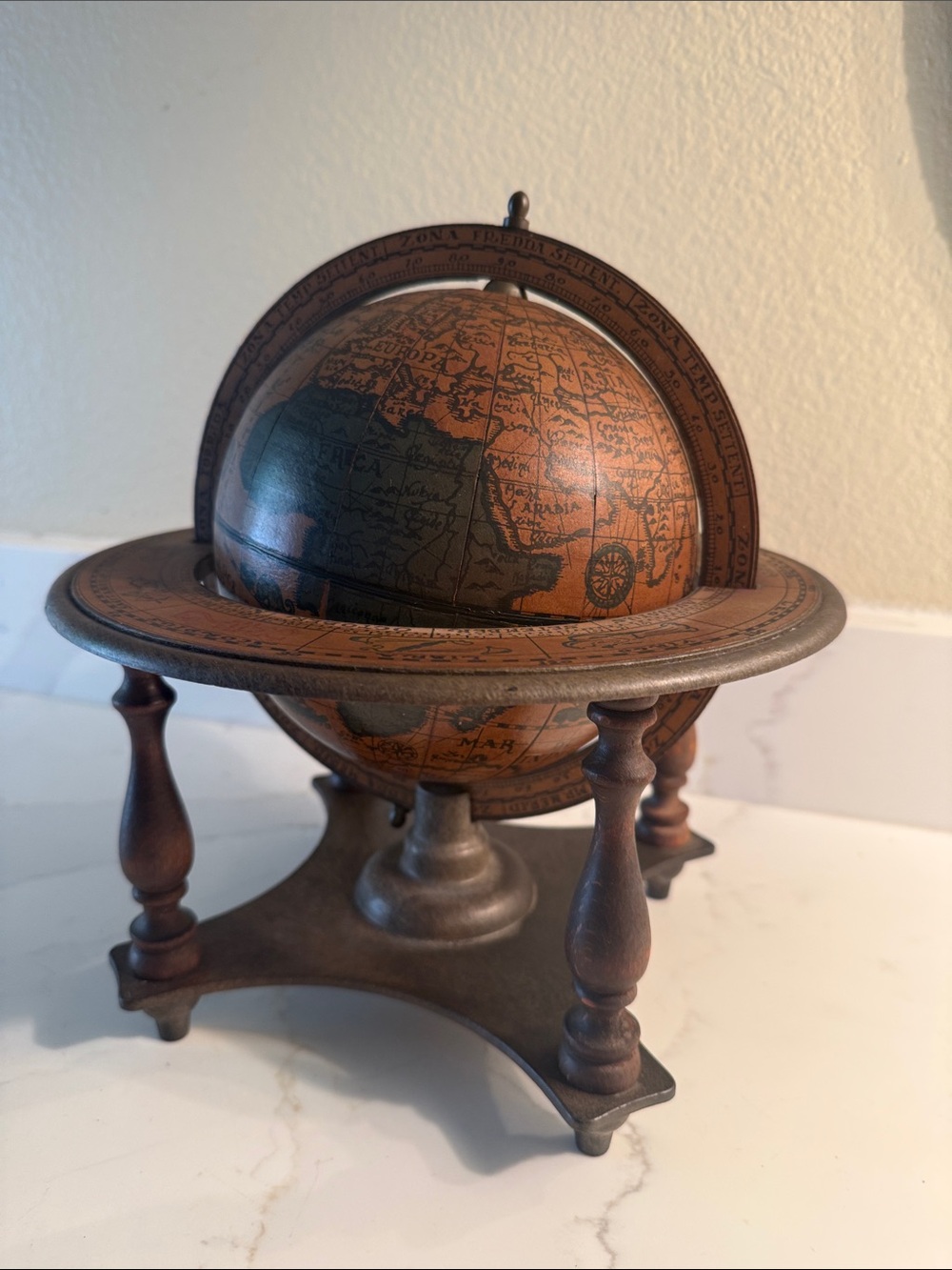 Vintage Italian Old World Zodiac Globe - Picture 8 of 10